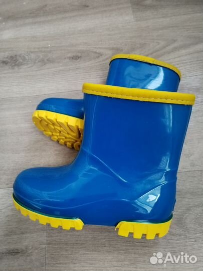Детские резиновые сапоги