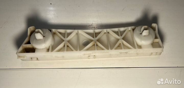 Крепление перед бампера левое Nissan Almera G15