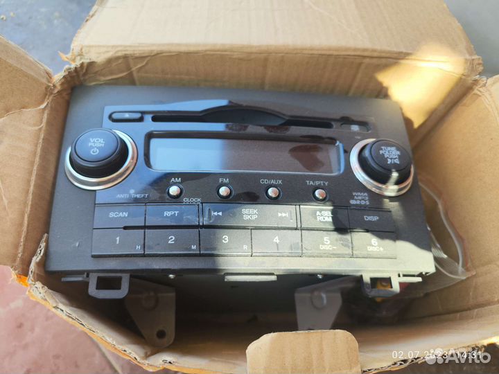 Штатная магнитола Honda CR-V