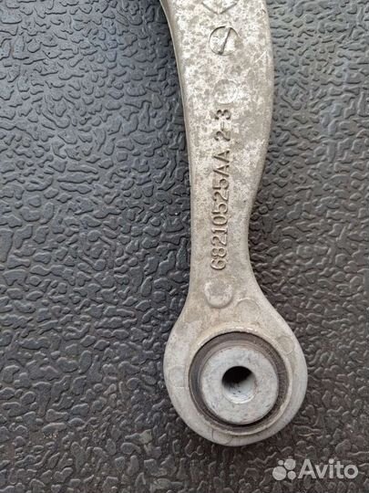 Рычаг задний левый верх. додж Челенджер Dodge