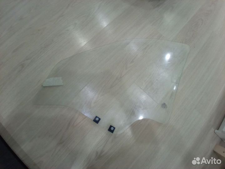 Стекло переднее правое Ларгус