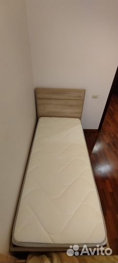 Кровать односпальная с матрасом бу