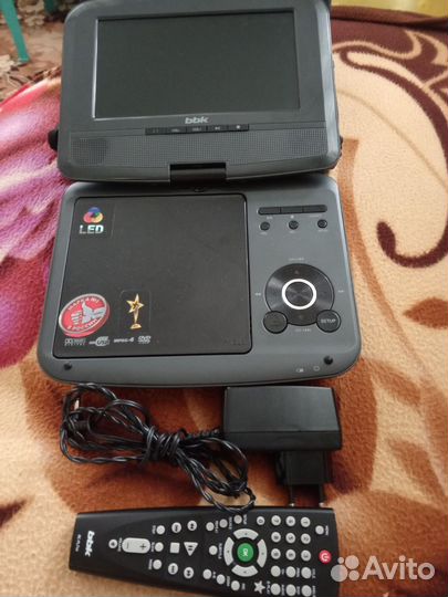 Портативный видеопроигрыватель, телевизор