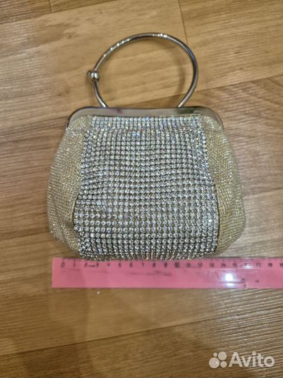 Сумочка женская для завершения образа