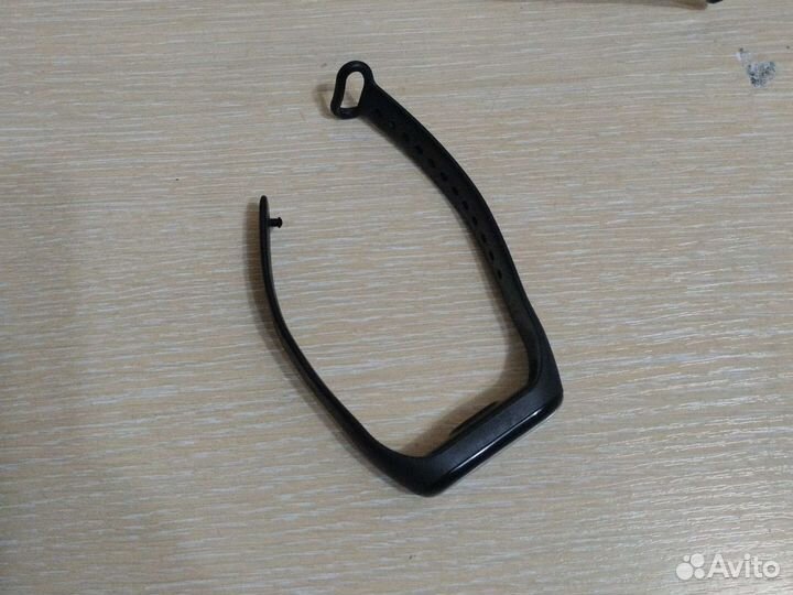 Часы электронные MiBand3