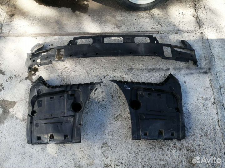 Кронштейн бампера заднего BMW 7er F01 F02 08-15