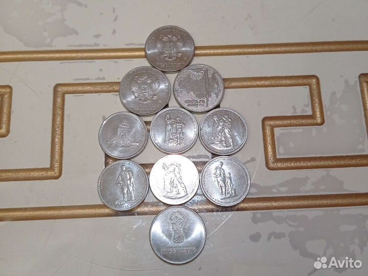 Юбилейные монеты ссср, значки