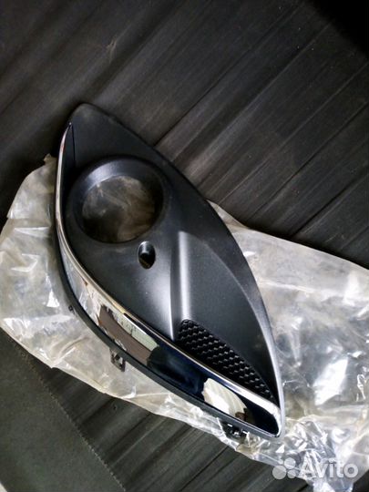 Решетка в бампер левая с хромом корса д под птф