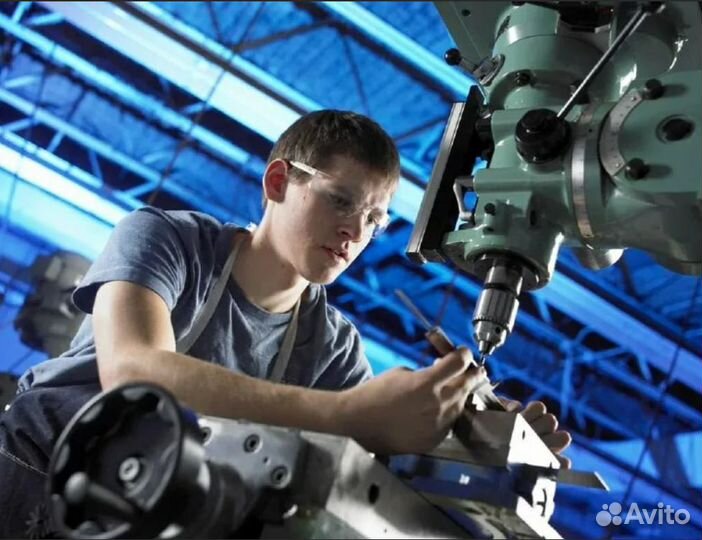 Токарь на вахту на производство мостов