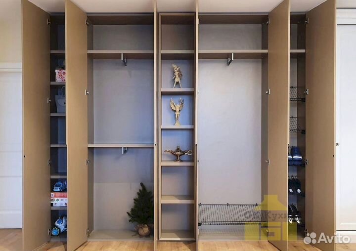 Шкаф двухстворчатый