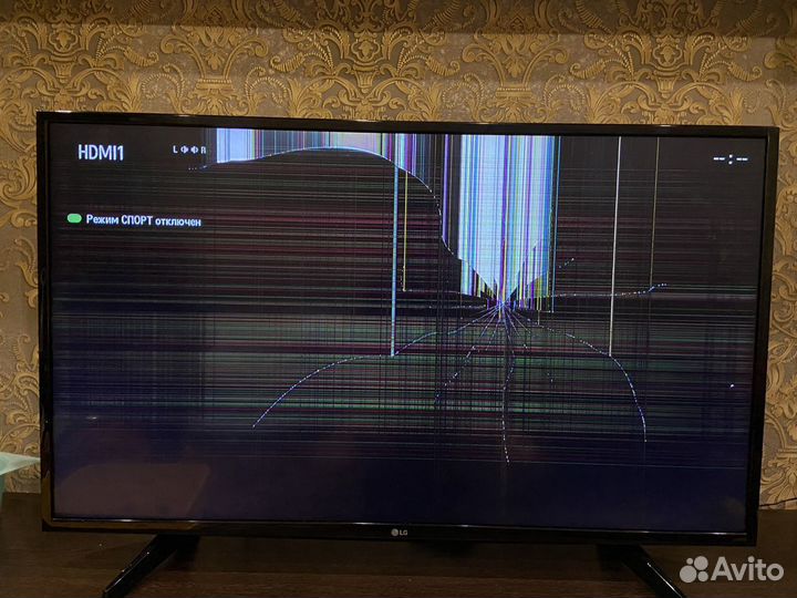 Телевизор LG 48” разбит