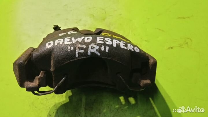 Суппорт передний правый для Daewoo Espero