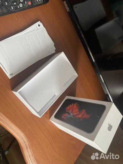 Коробка на iPhone 6s