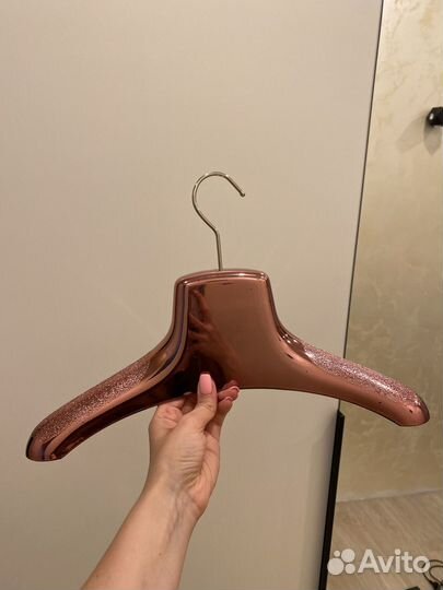 Вешалки плечики