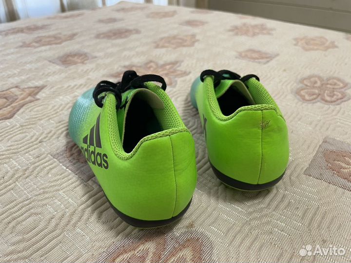 Футбольные бутсы adidas 31