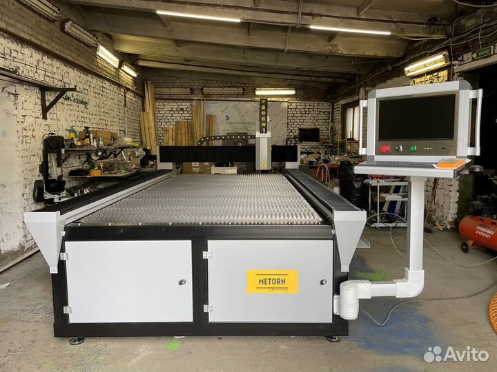 Лазерный станок по металлу 1,5 kW 1,5*3