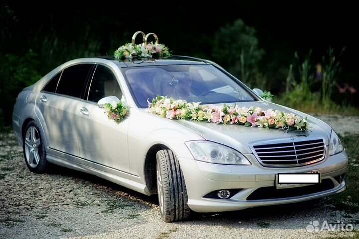 Прокат Свадебных украшений на автомобиль