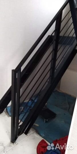 Кованые лестницы и перила на заказ