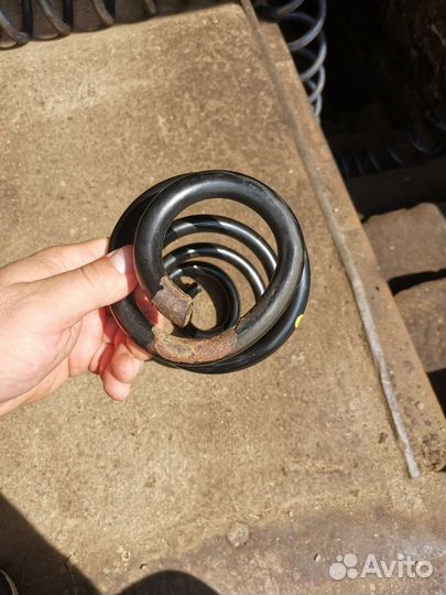 Задняя пружина Nissan x-trail T31 оригинал