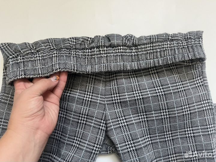 Брюки трикотажные женские серые в клетку р 48