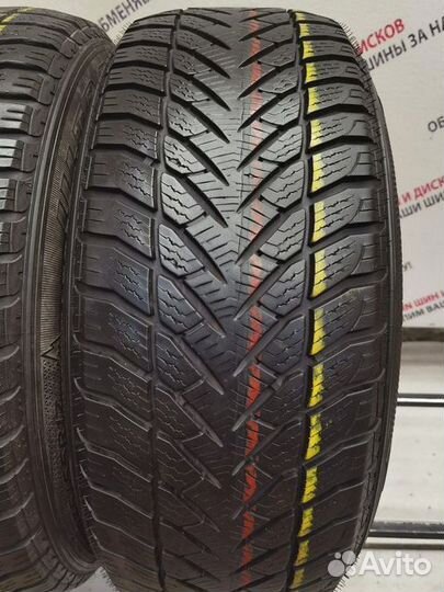 Goodyear UltraGrip 235/55 R17 103V