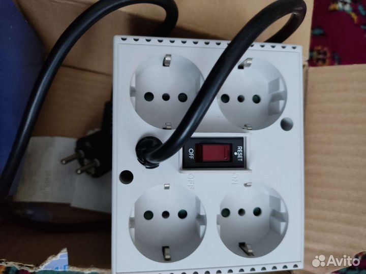 Стабилизатор напряжения