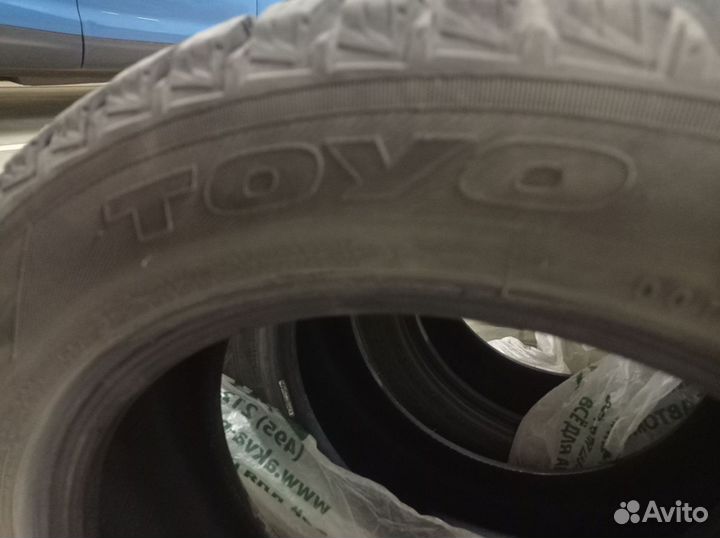 Toyo Observe Ice-Freezer 205/55 R16 91T