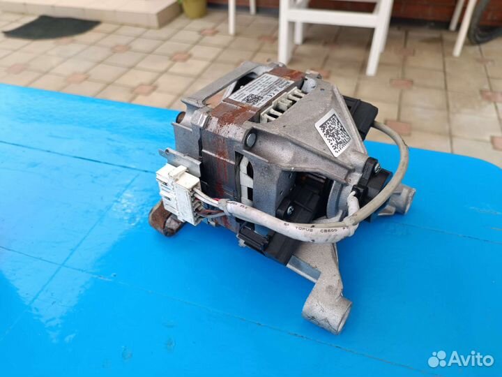 Двигатель от стиральной машины