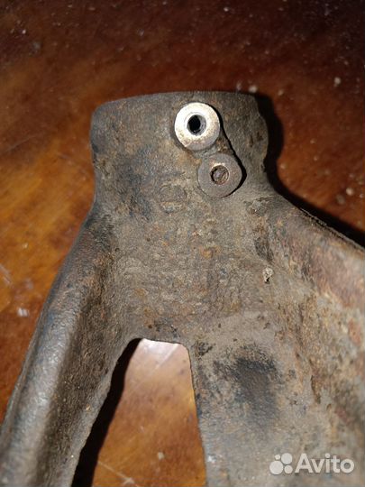 Цапфа Audi A3 V 2014(правая)