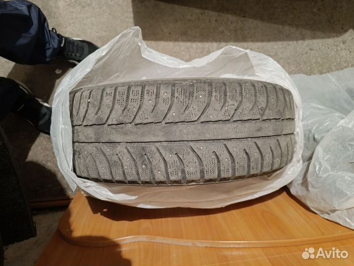 Bridgestone Ice Cruiser 7000 225/65 R17