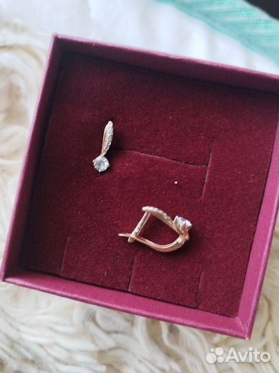 Золотые серьги