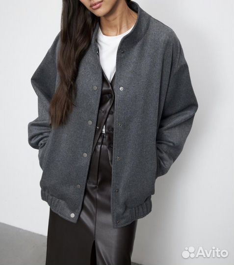 Бомбер серый Charmstore