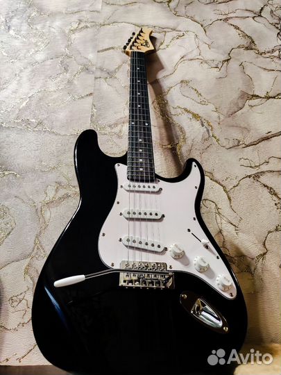 Электрогитара Rocket Stratocaster