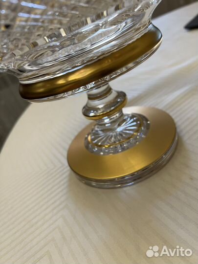 Ваза для фруктов, на ножке