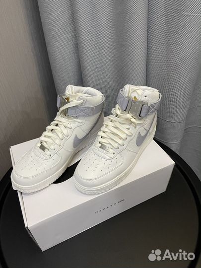 Кроссовки nike