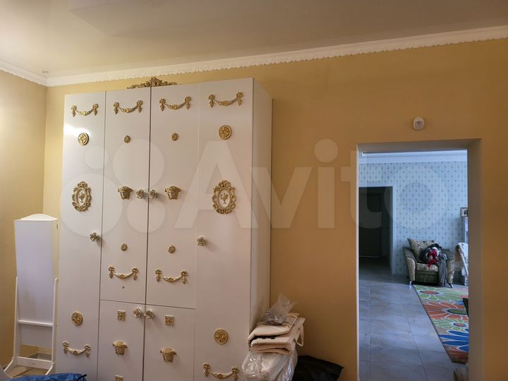 Дом 200 м² на участке 4 сот.