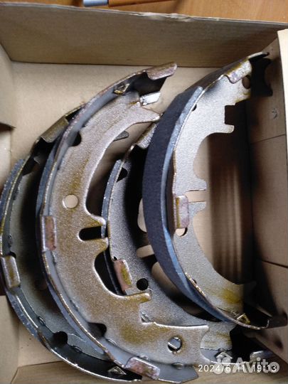 Чери Тиго Тормозные колодки ручника