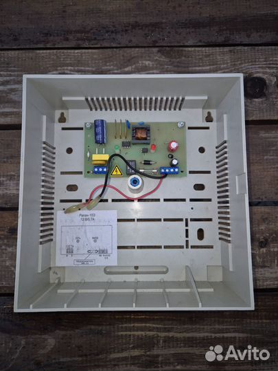 Источник бесперебойного питания рапан-10Э