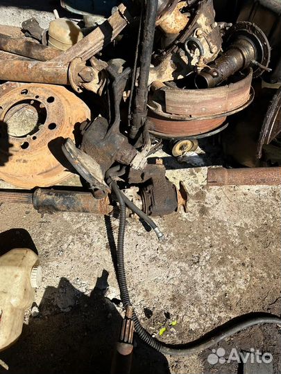 Поворотные кулаки на газ 66