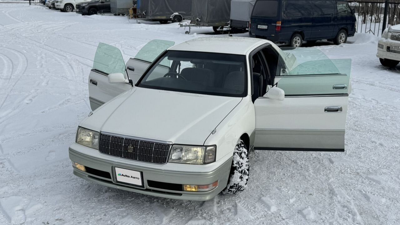Toyota Crown: фото из отзыва