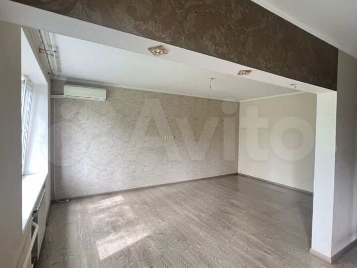 2-к. квартира, 71 м², 4/5 эт.