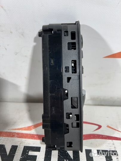 Блок кнопок стеклоподъёмника Infiniti Q60 CV37