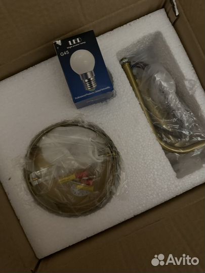 Светильник новый