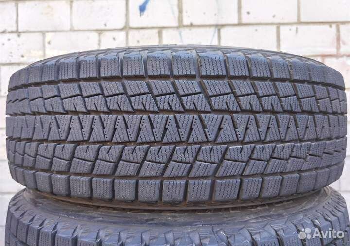 Bridgestone Blizzak DM-V1 215/65 R16 98Q