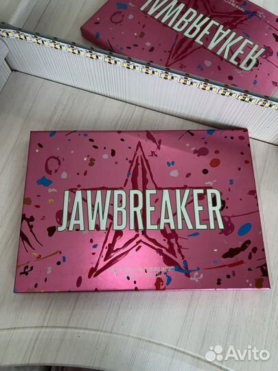 Палетка теней Jeffree Star - Jawbreaker Palette