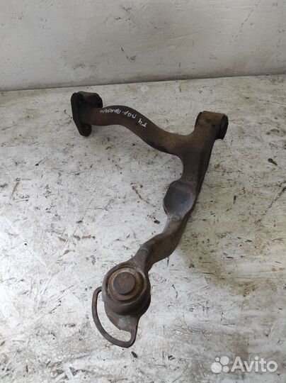 Рычаг передний верхний правый VW Transporter T4
