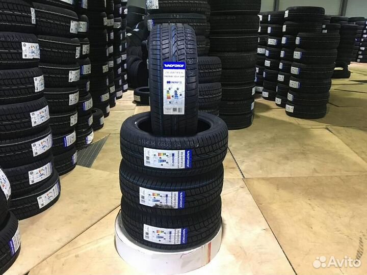 Windforce Snowblazer UHP 235/45 R17 97V