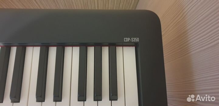 Продам электронное пианино casio