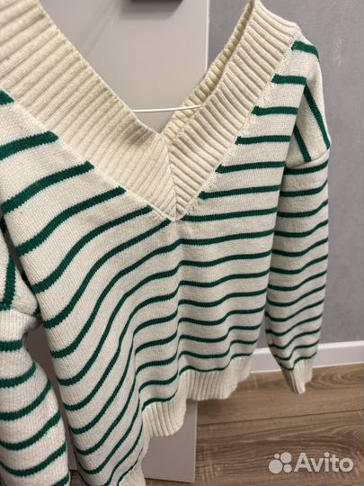 Свитер женский 44 в полоску