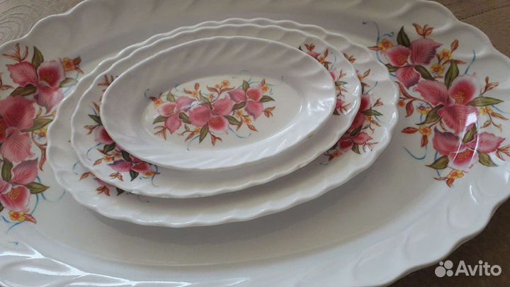 Блюдо набор новые 4 шт пластик 90-х г